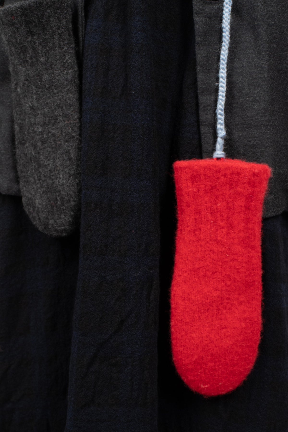Wool Felt Braid Gloves Anthracite/Red