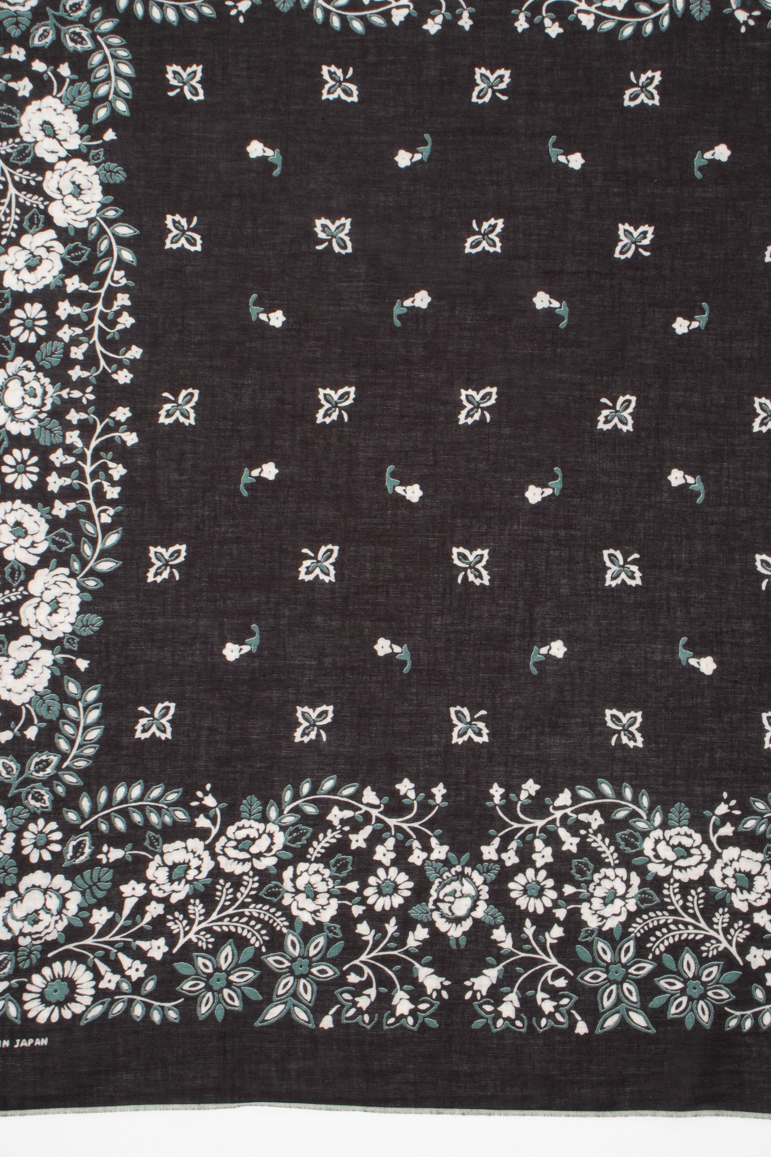 Large Churchill Garden Bandana Black