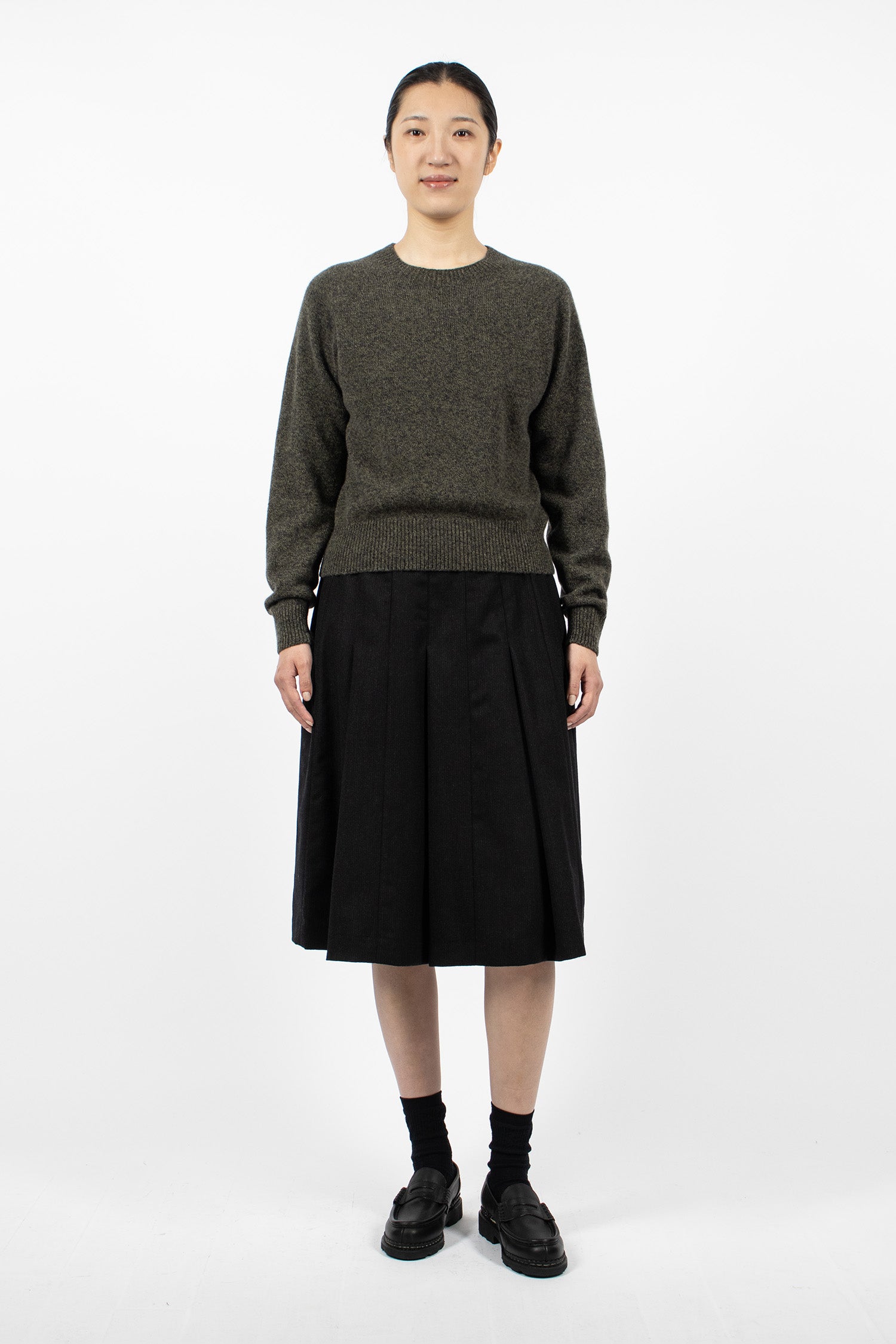 Short Classic Crew Neck Jumper Khaki/Charcoal Twist