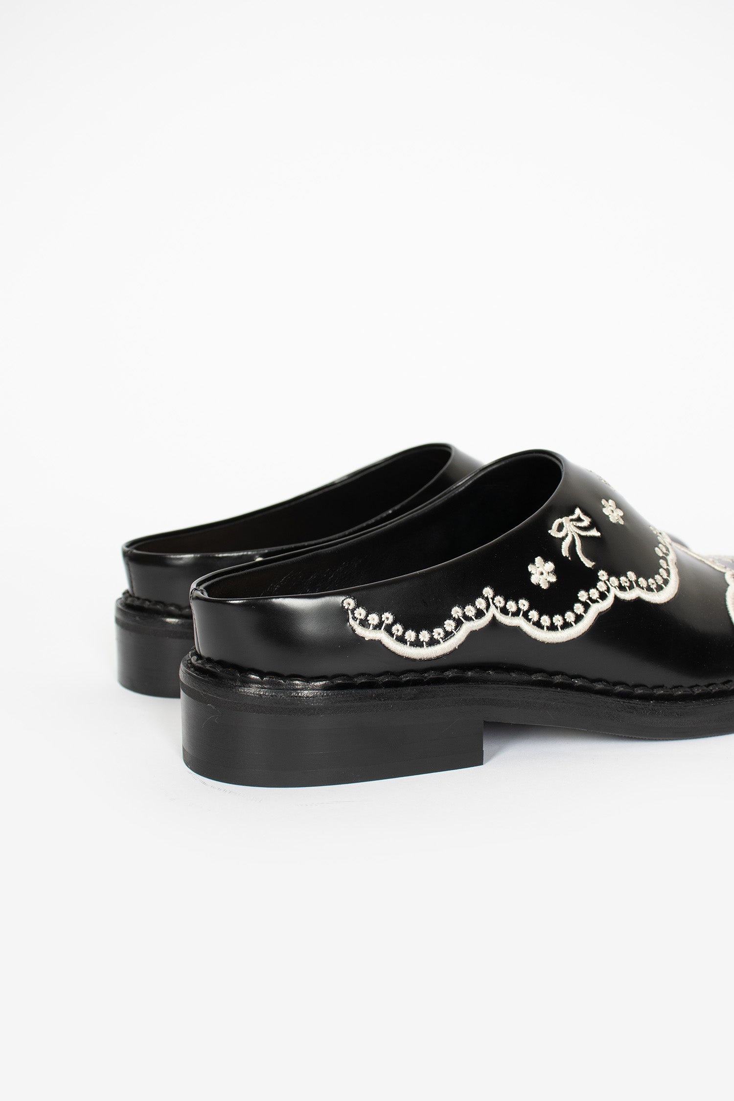 Floral Lace Mule Black/Cream