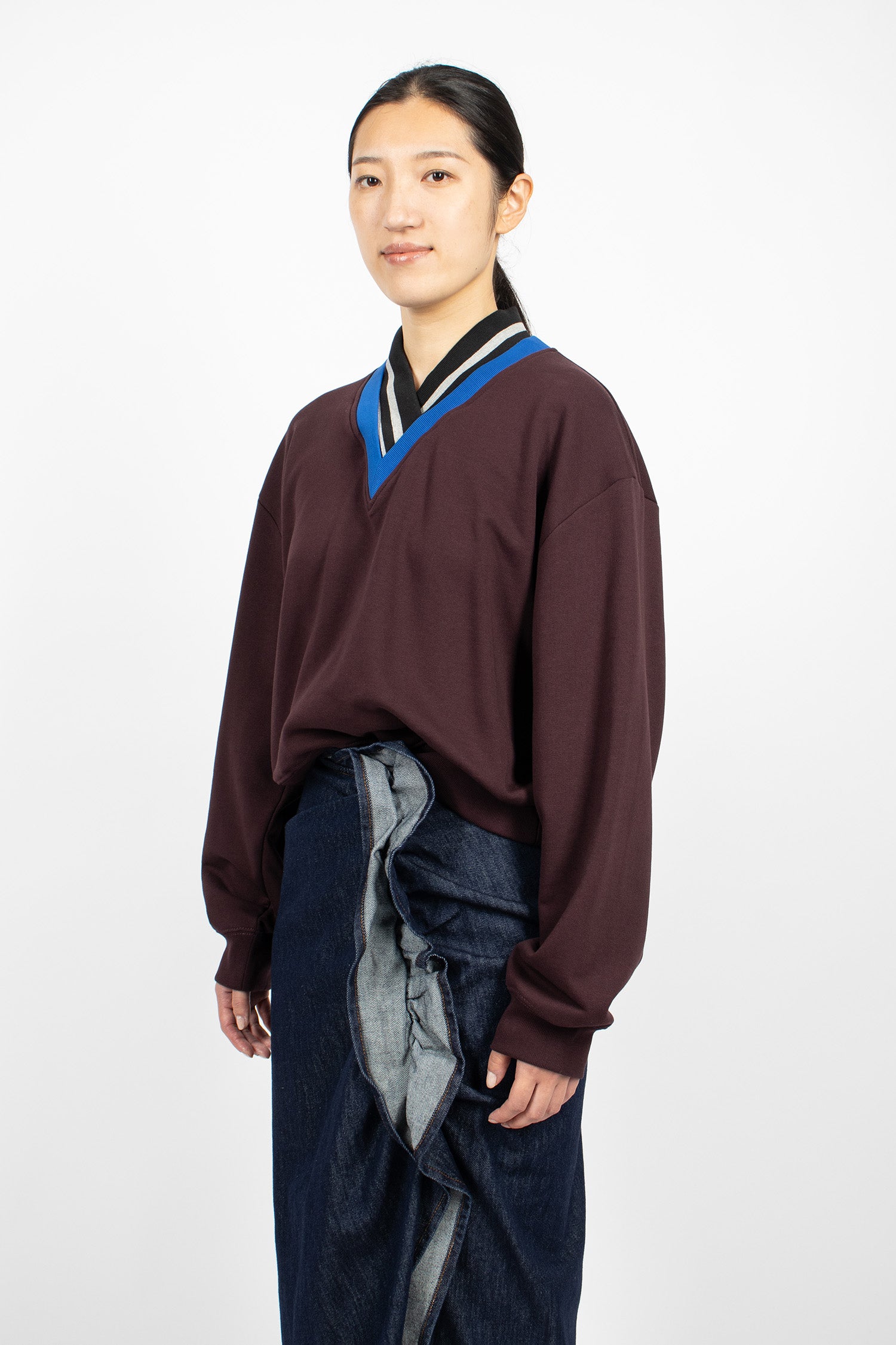 Contrast V-Neck Sweatshirt Burgundy