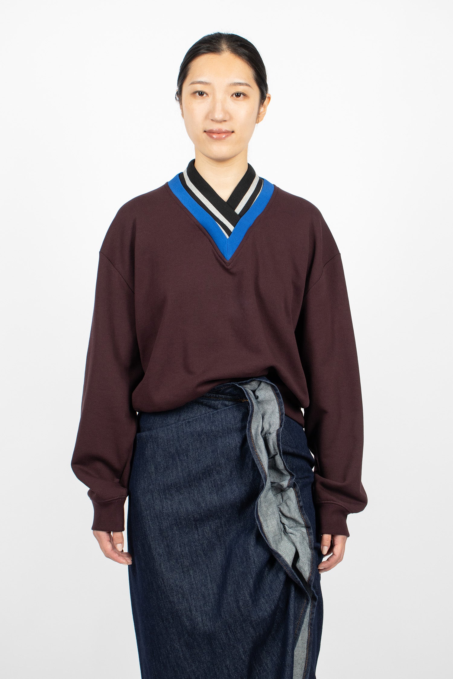 Contrast V-Neck Sweatshirt Burgundy