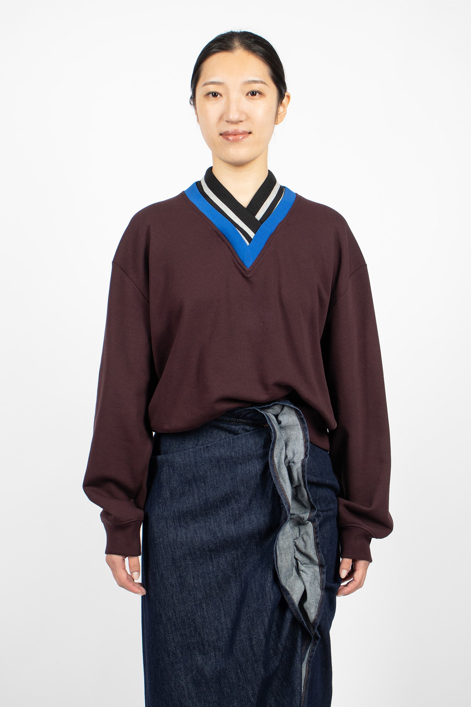 Contrast V-Neck Sweatshirt Burgundy